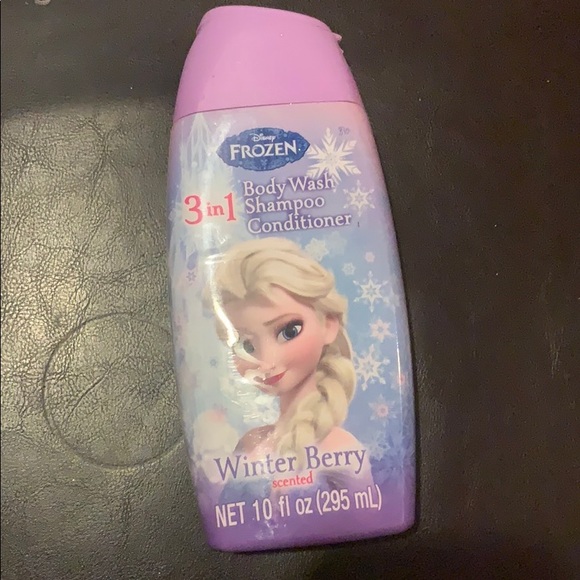 Elsa, Anna, And Olaf Bathing - Picture 5 of 13